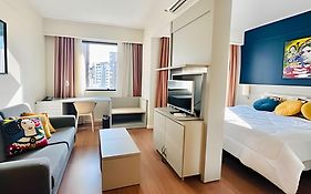Staybridge Condomínio Flats